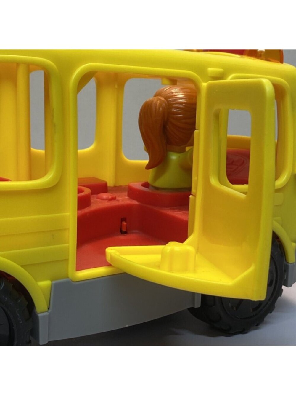 Fisher Price Little People School Bus with 3 Figures 2016 Works - Picture 5 of 13